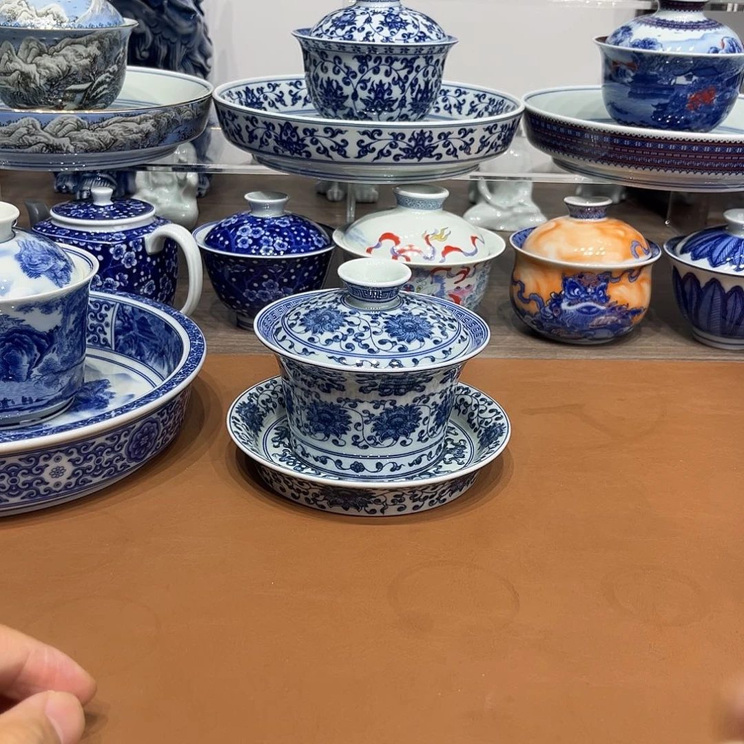 平***生青花八宝缠枝莲马蹄