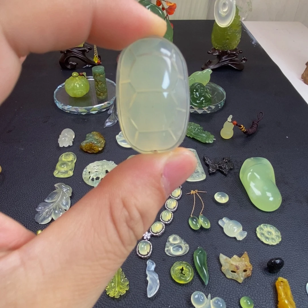 蛇纹石玉合金颈饰