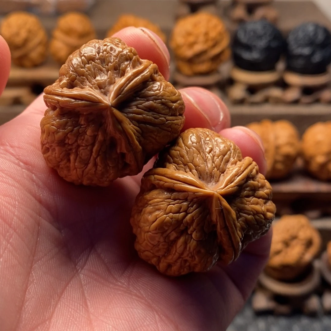 文玩核桃把件密石三棱36尺寸