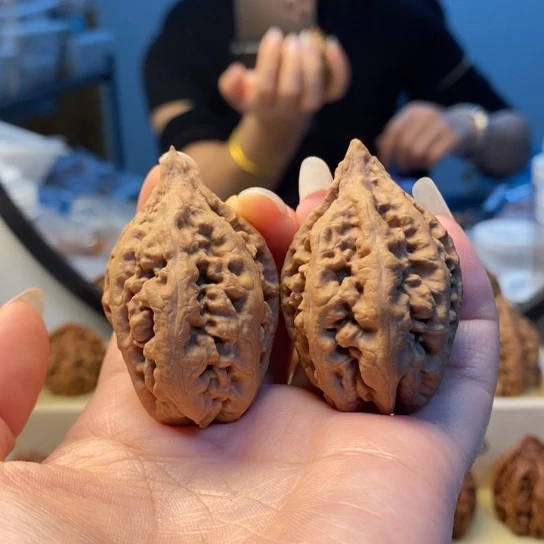 把件桃核宝瓶楸子