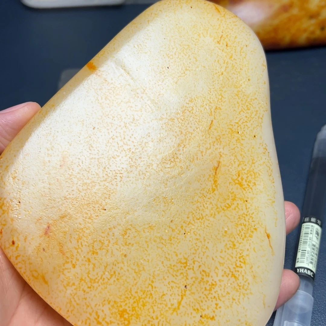 未镶嵌和田玉（糖玉）挂件