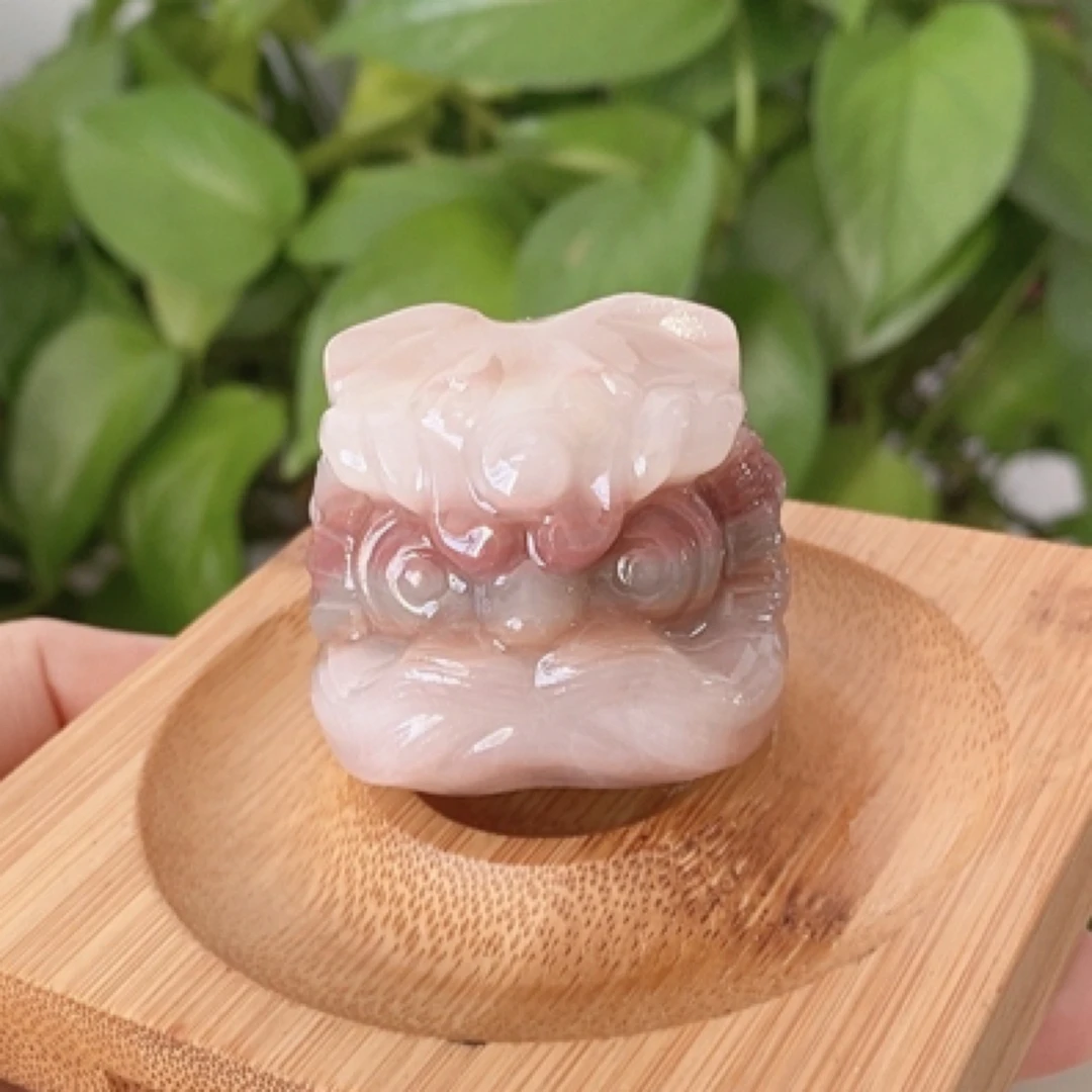 佘太翠醒狮手把件