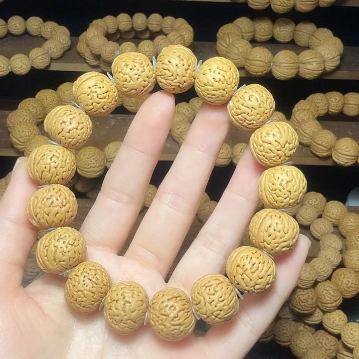 R***a吊坠桃核王者南瓜