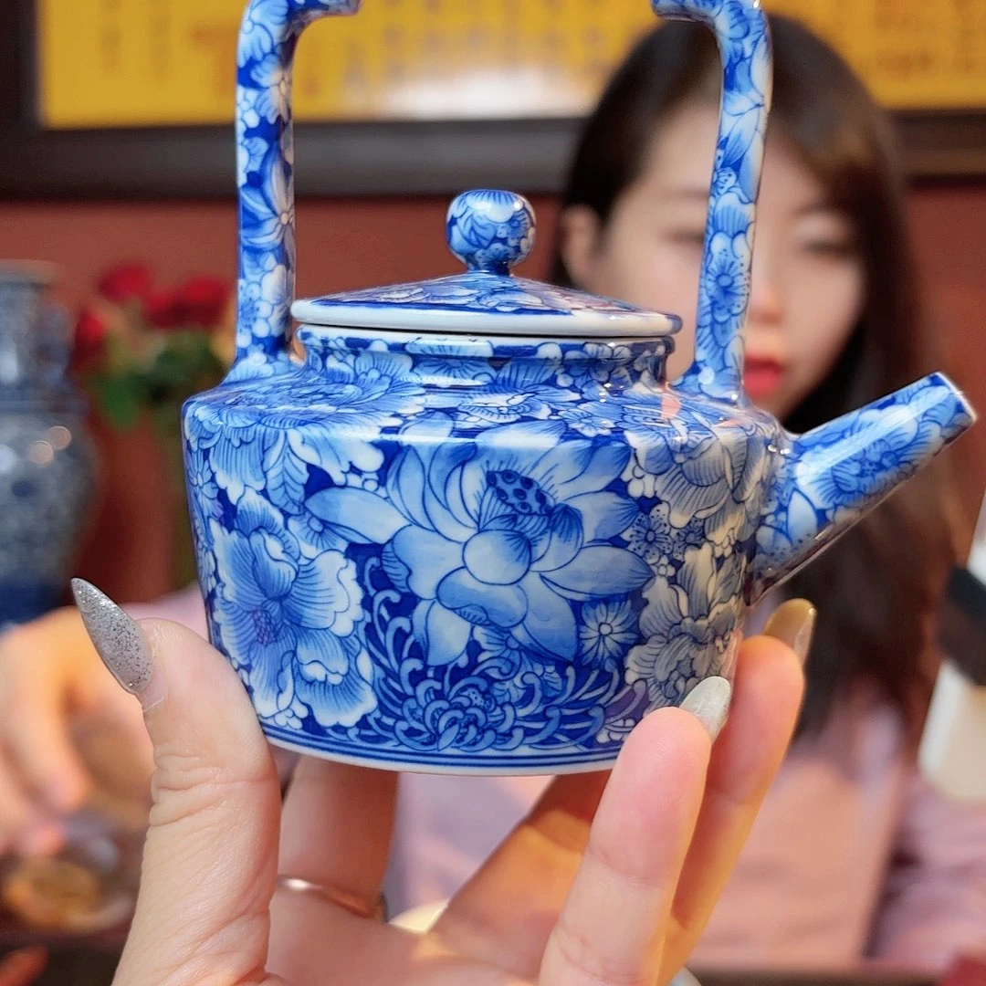 万花不落地提梁壶
