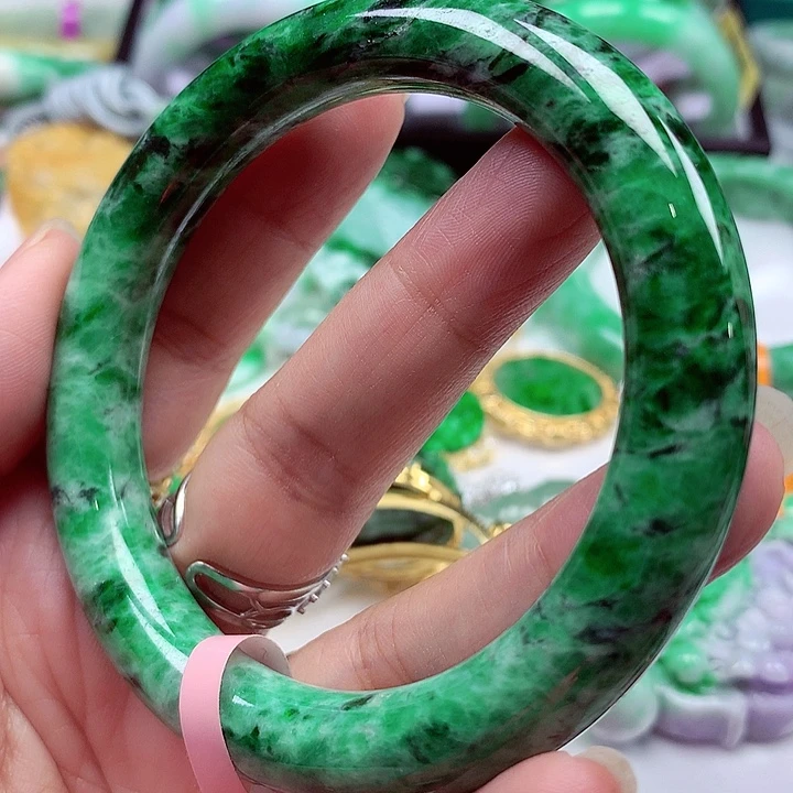 翡翠未镶嵌手镯翡翠