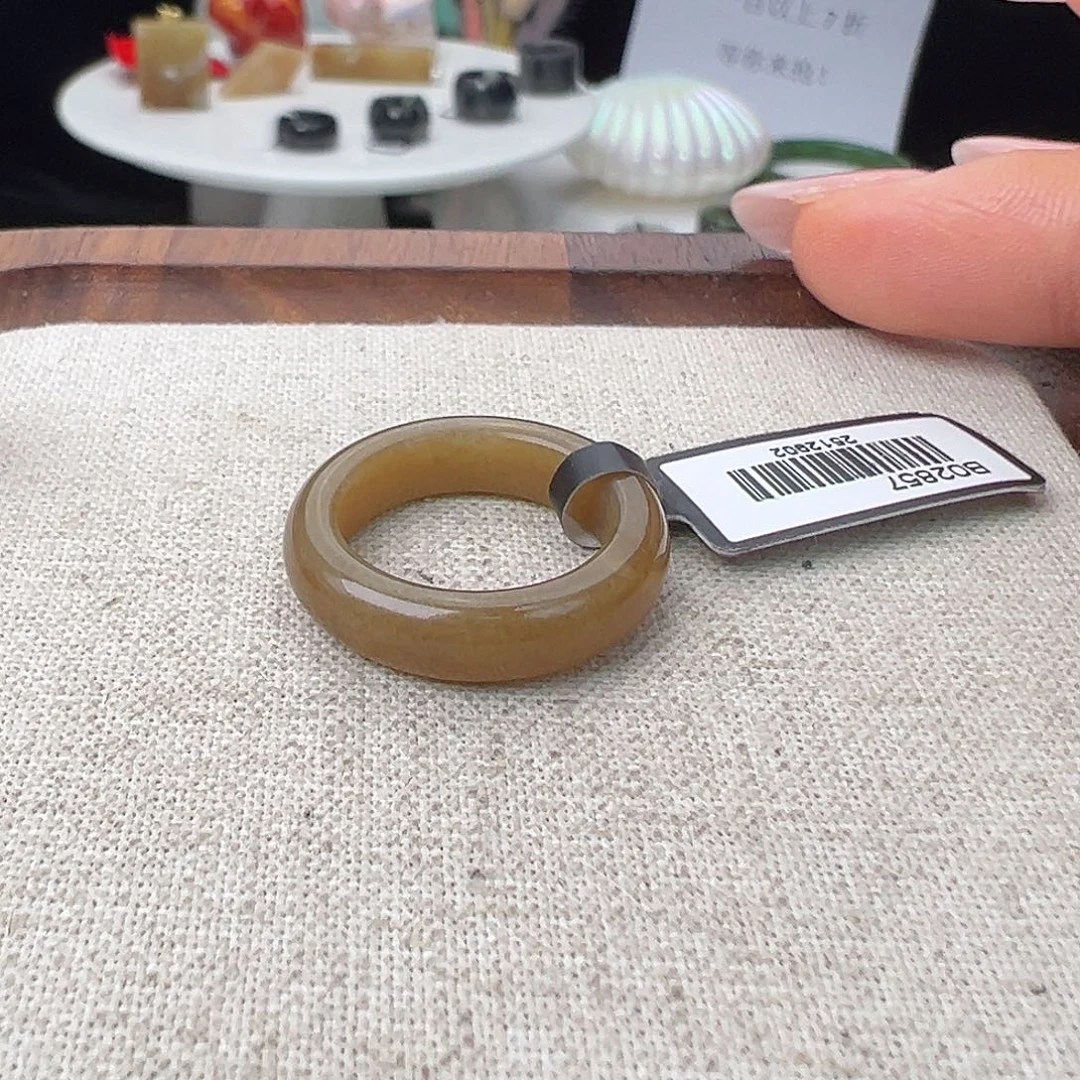 和田玉（糖玉）未镶嵌戒指T 28糖圆条17不退换