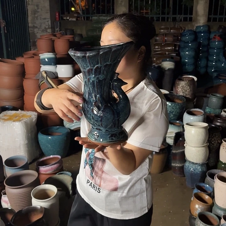 口18高28瑕疵一个盆子。