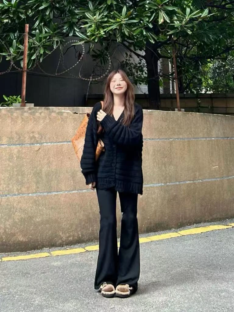 915番外冬季新款复古破洞慵懒风宽松显瘦v领中长款针织开衫女