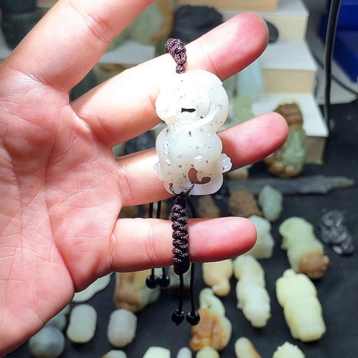 颈饰未镶嵌和田玉