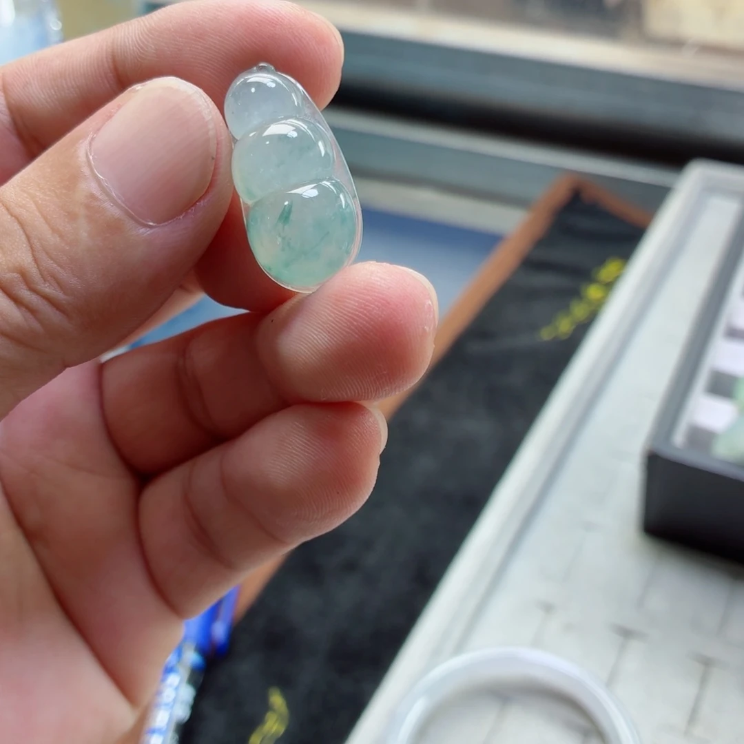 定制翡翠未镶嵌豆子