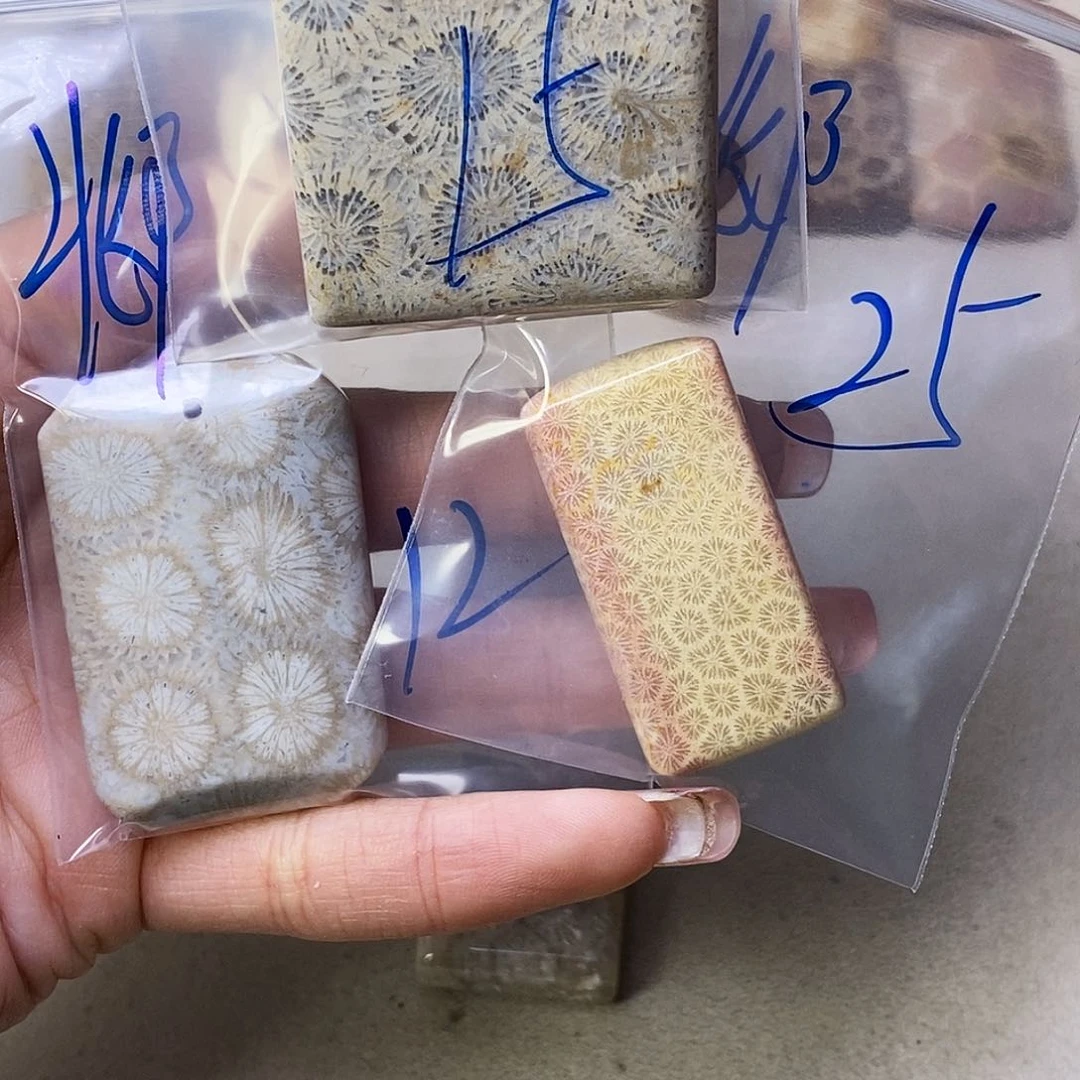 合金颈饰硅化玉邶*