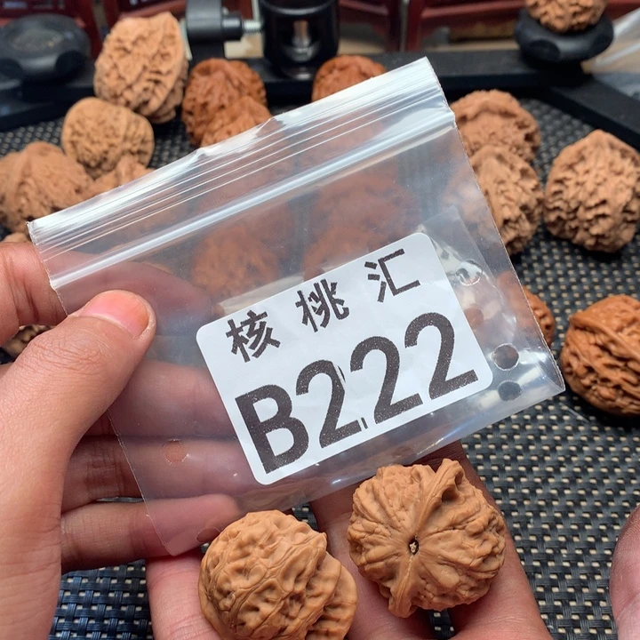 吊坠文玩核桃小金鱼