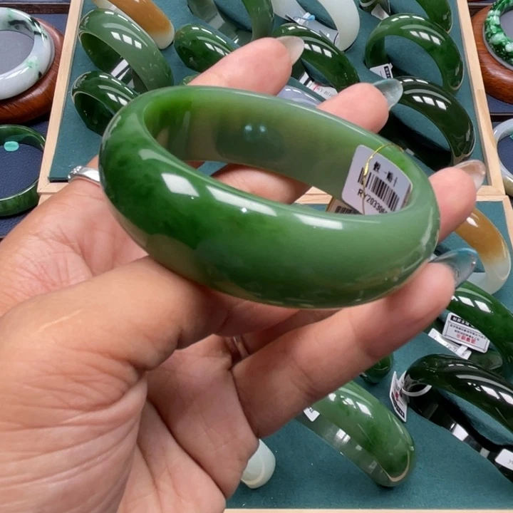 和田玉（碧玉）手镯未镶嵌