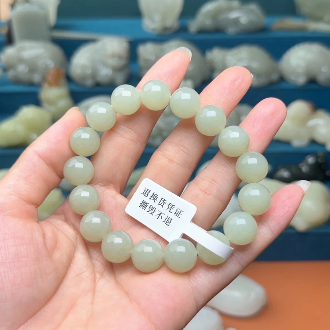 未镶嵌和田玉（糖玉）挂件