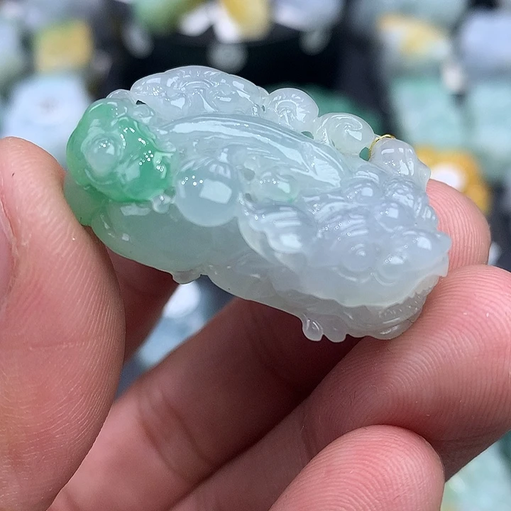翡翠未镶嵌颈饰天然缅甸翡翠貔貅吊坠