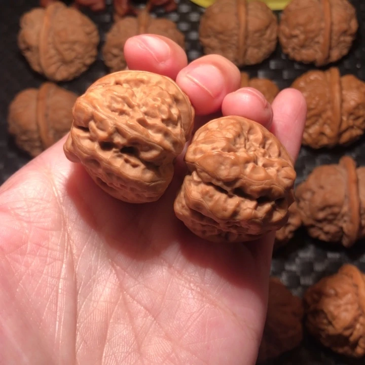 V***D文玩核桃把件蛙王