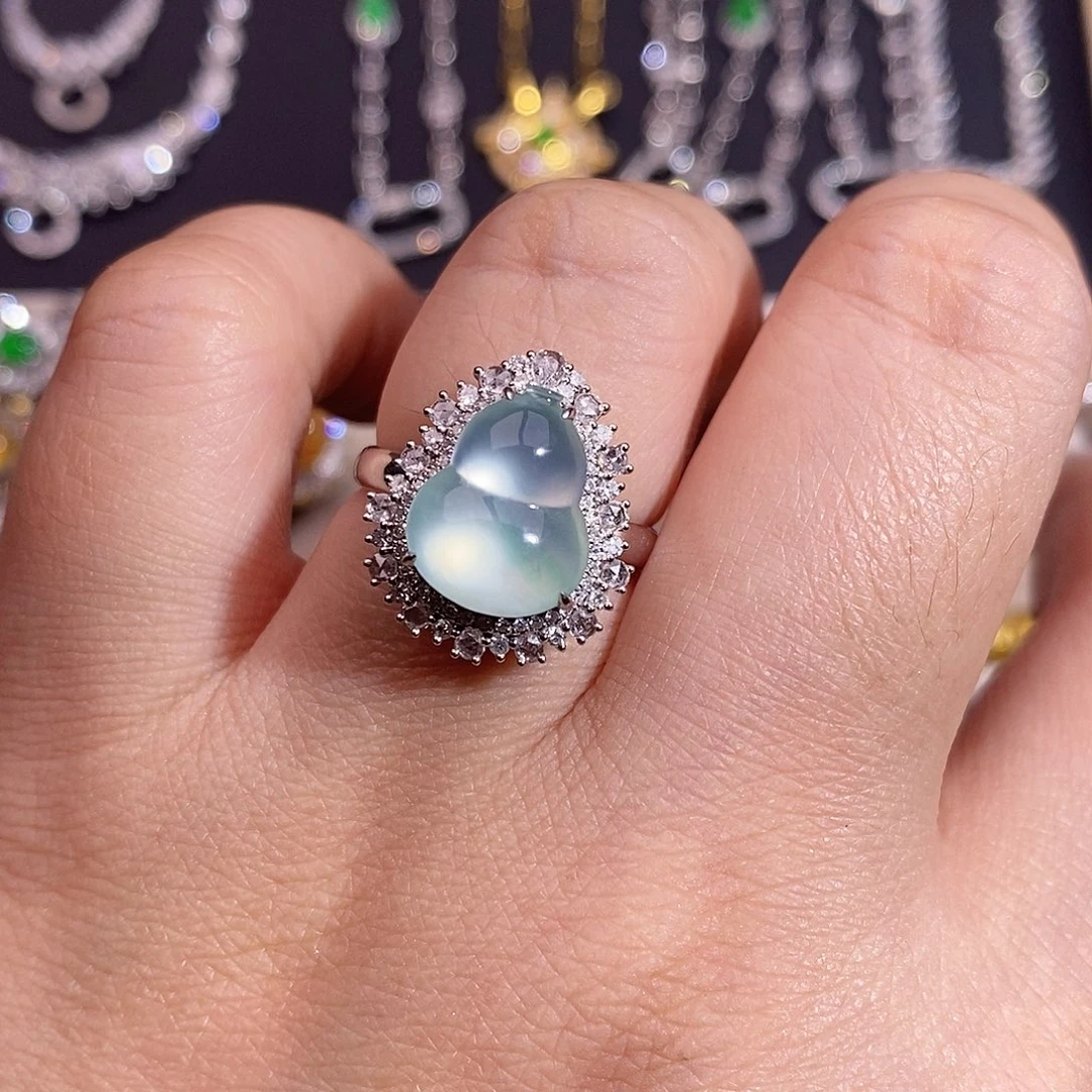 18K金镶嵌戒指翡翠