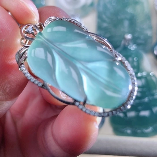 【闪购商品】翡翠颈饰银S925镶嵌天然翡翠