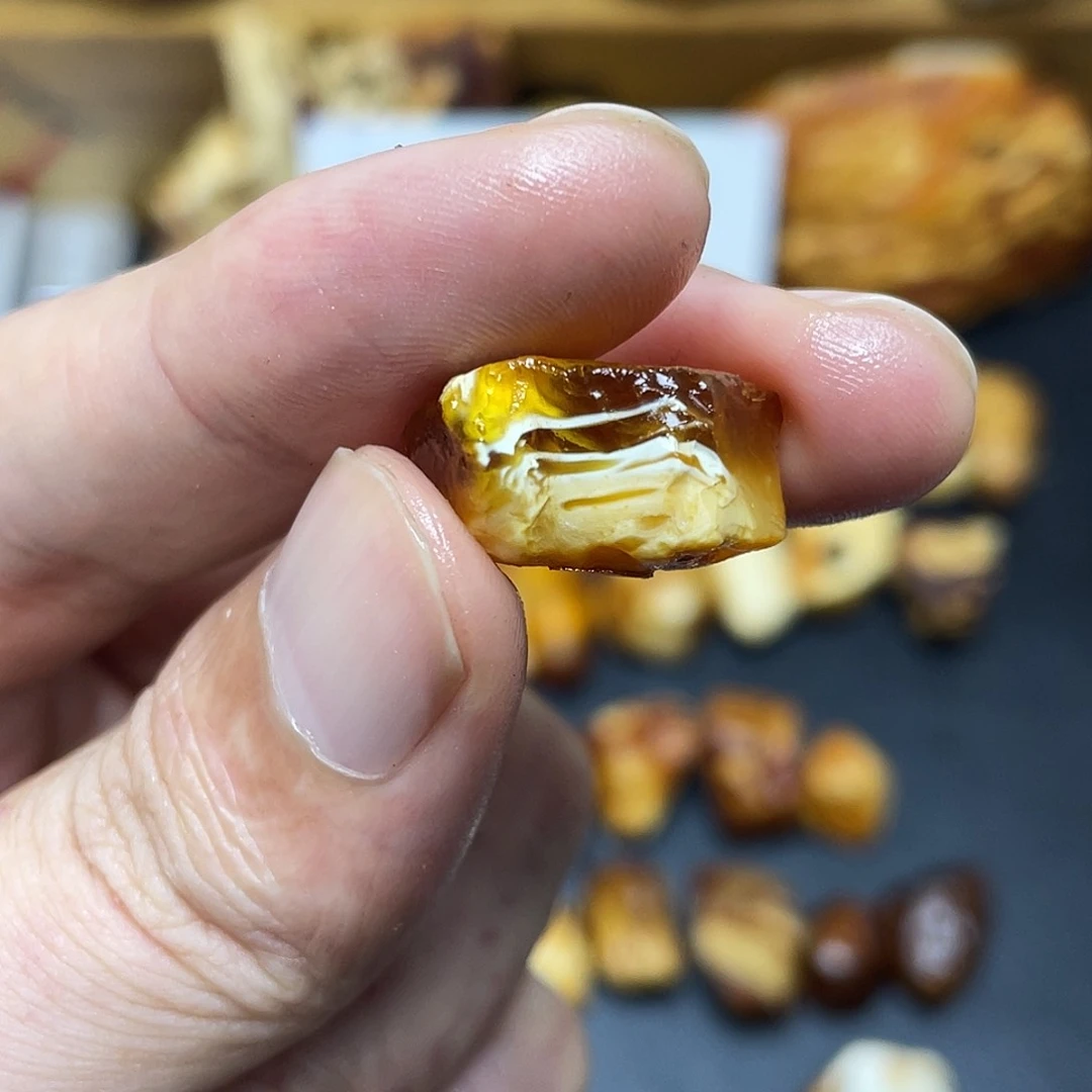 未镶嵌定制琥珀定制