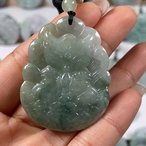 翡翠颈饰未镶嵌九尾狐福利