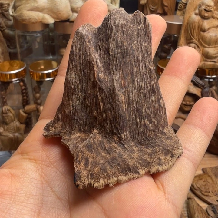 沉香碎屑沉香莱特品香料 10 .7 克