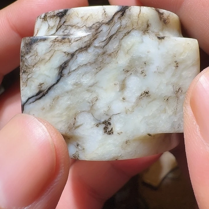 诗***怡和田玉（糖玉）未镶嵌颈饰