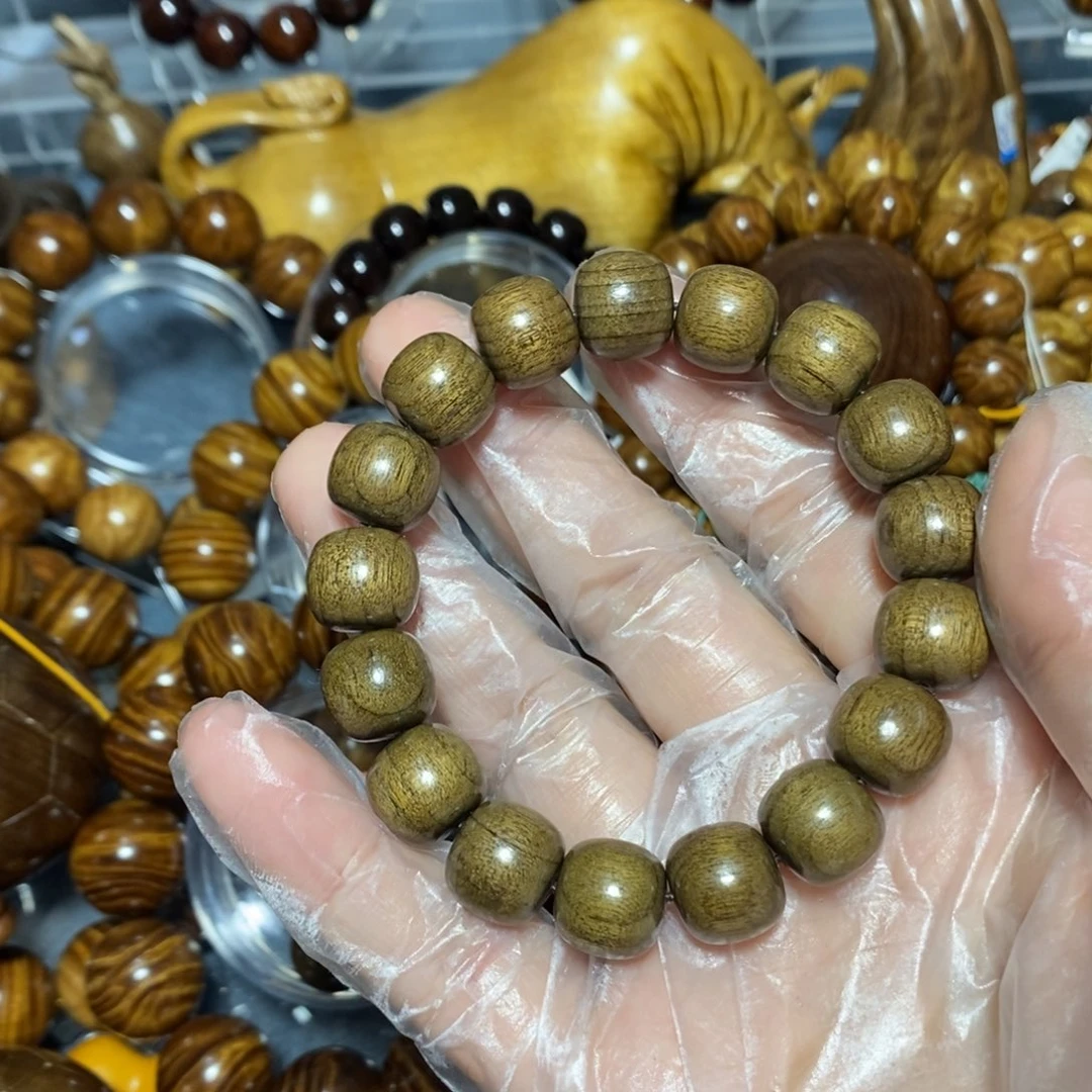 金丝楠木雕工艺品12