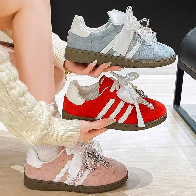 【华小姐】春夏季新款时尚潮流圆头平底百搭休闲板鞋668-8