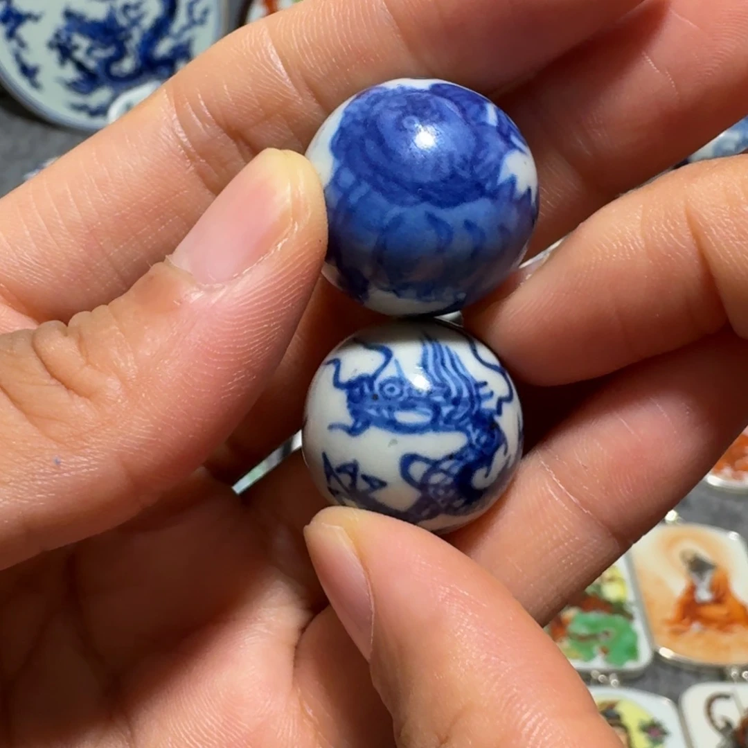 瓷片风**起两个珠子一起
