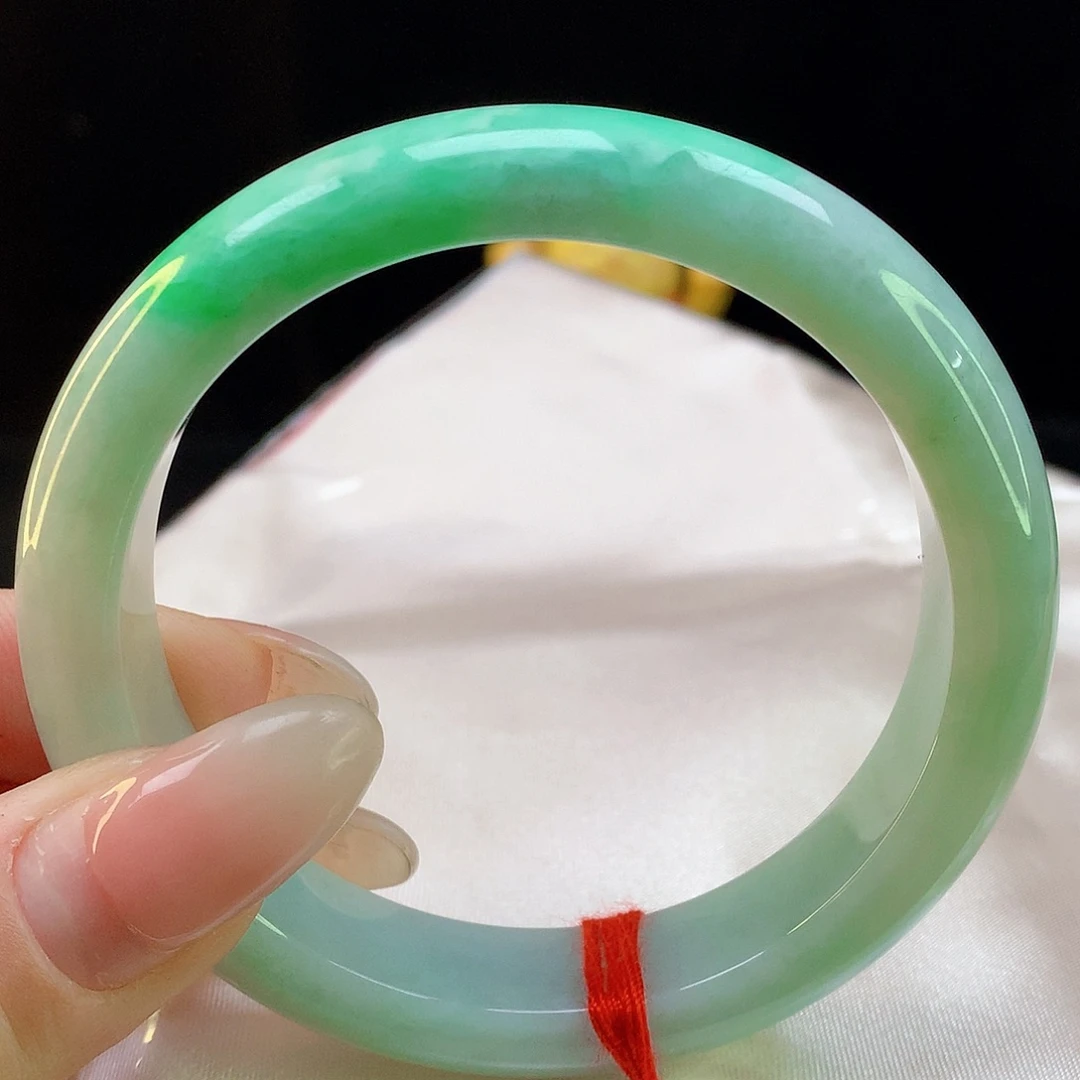 翡翠手镯未镶嵌天然翡翠5231