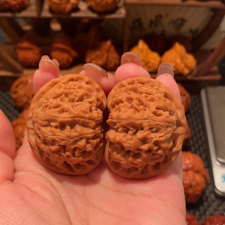 文玩核桃吊坠42全品宫灯0079