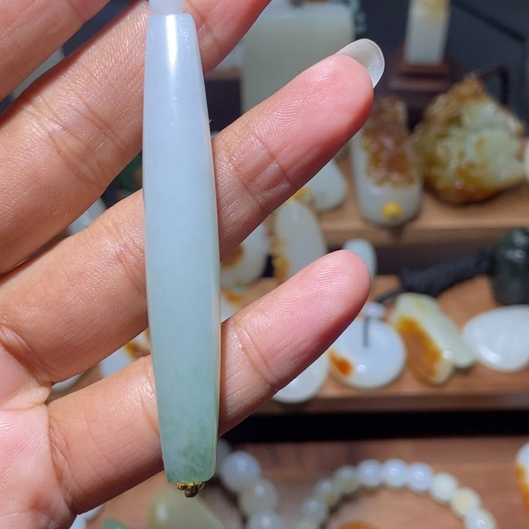 旺***哥和田玉未镶嵌颈饰