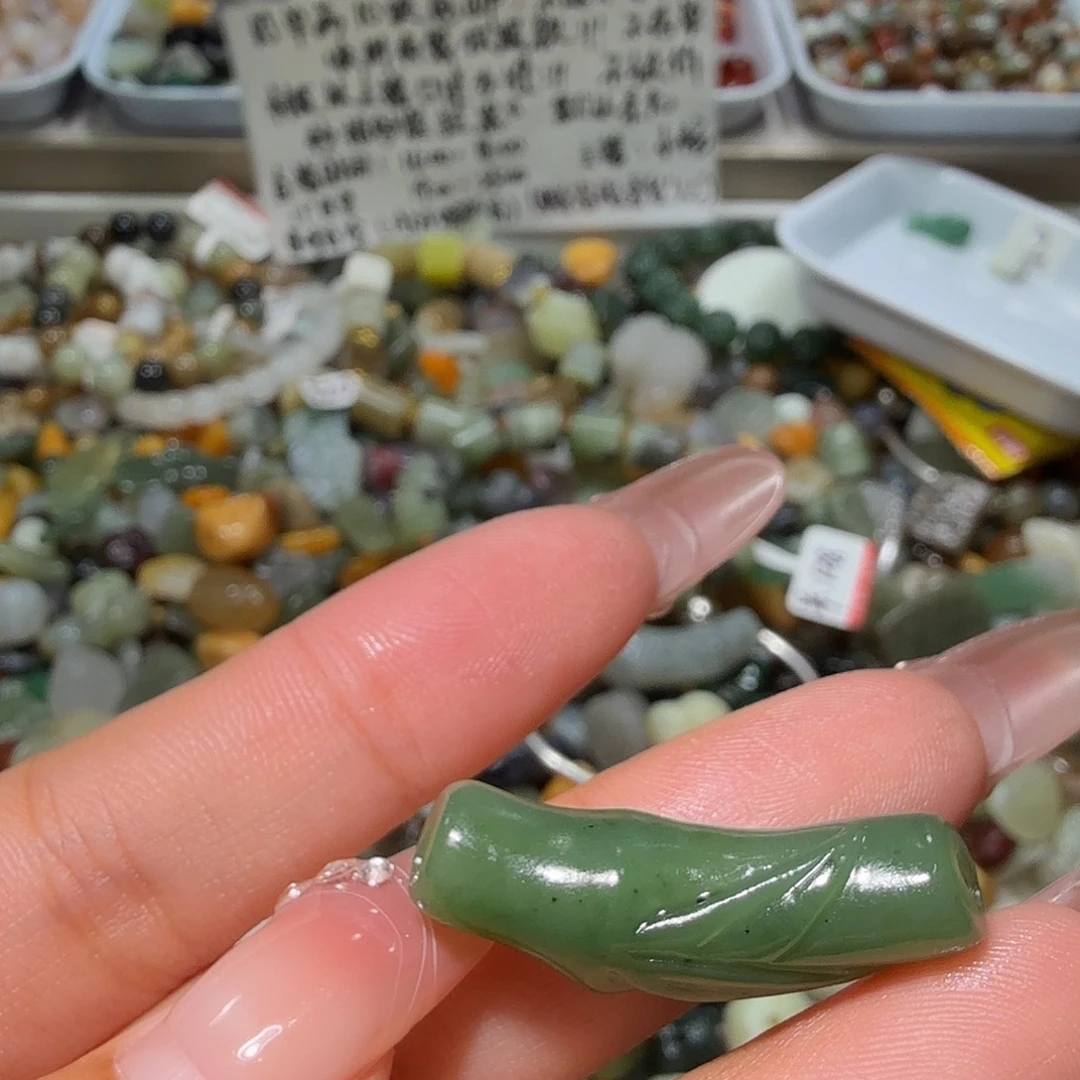 和田玉未镶嵌珠宝奇石