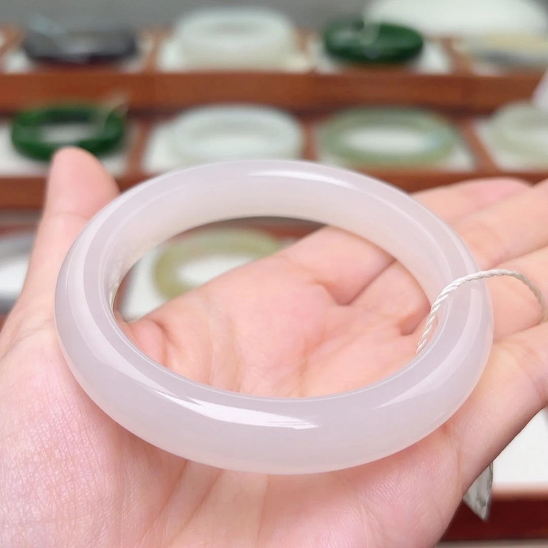 【闪购商品】未镶嵌手镯和田玉