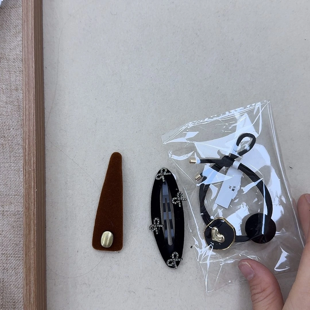 皮质铁合金夹子48