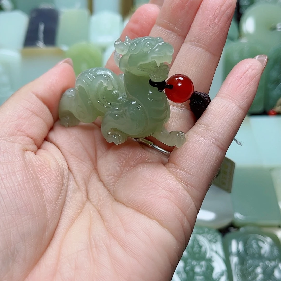 和田玉（糖玉）未镶嵌颈饰