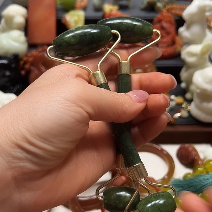 蛇纹石玉手把件未镶嵌