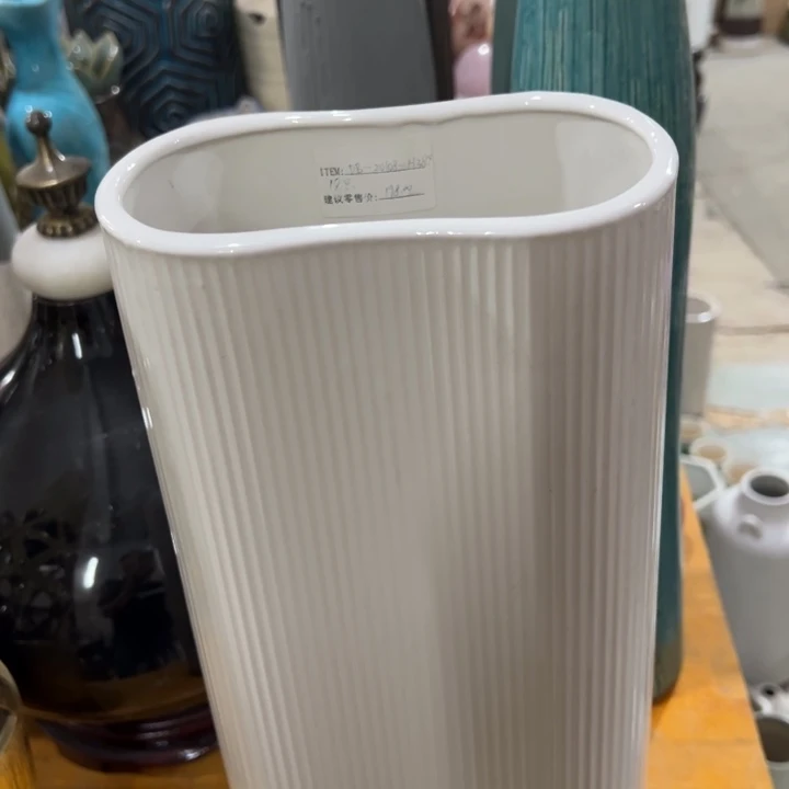 陶瓷花瓶摆件外贸出口（微瑕）