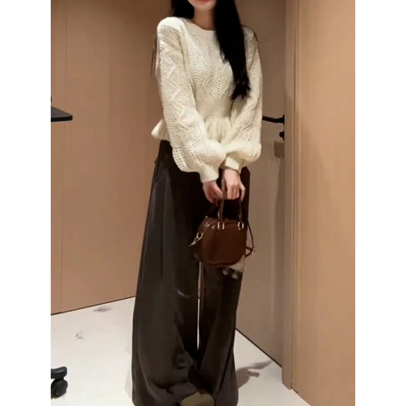 时尚慵懒风小个子减龄套装2025秋冬新款镂空收腰显瘦针织衫+裤子