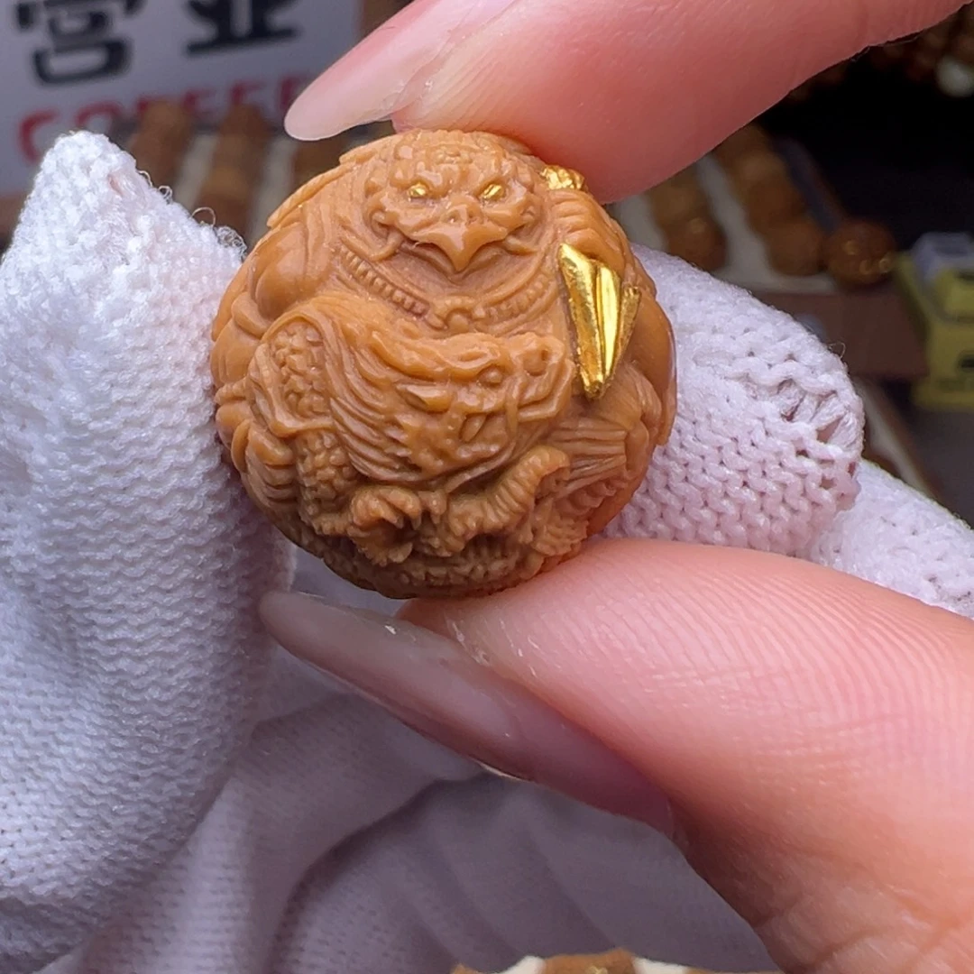 把件猴头核桃精修镶嵌金大鹏鸟全品有正常封口线