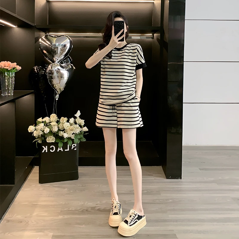 夏季休闲风显瘦时尚套装时尚韩版宽松短袖气质减龄上衣小个子洋气