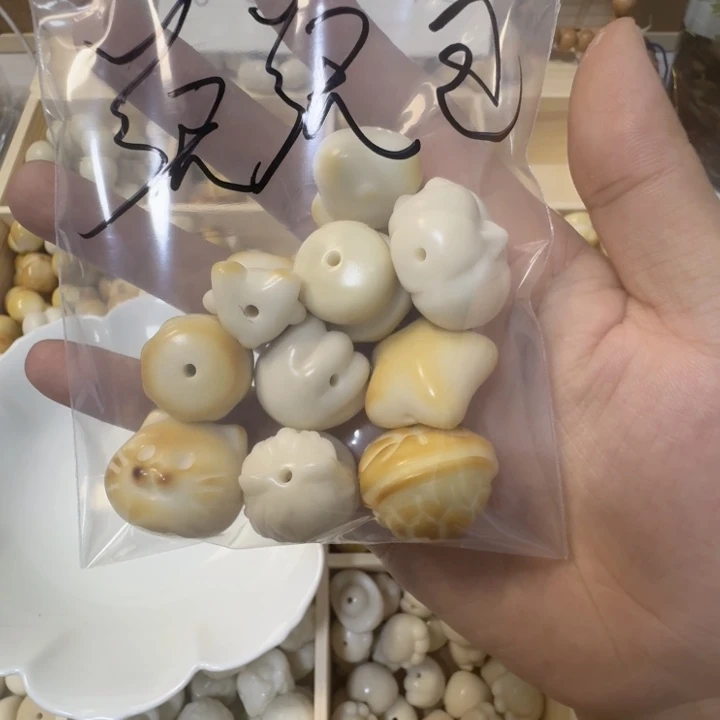 吊坠菩提根/象牙果?**包