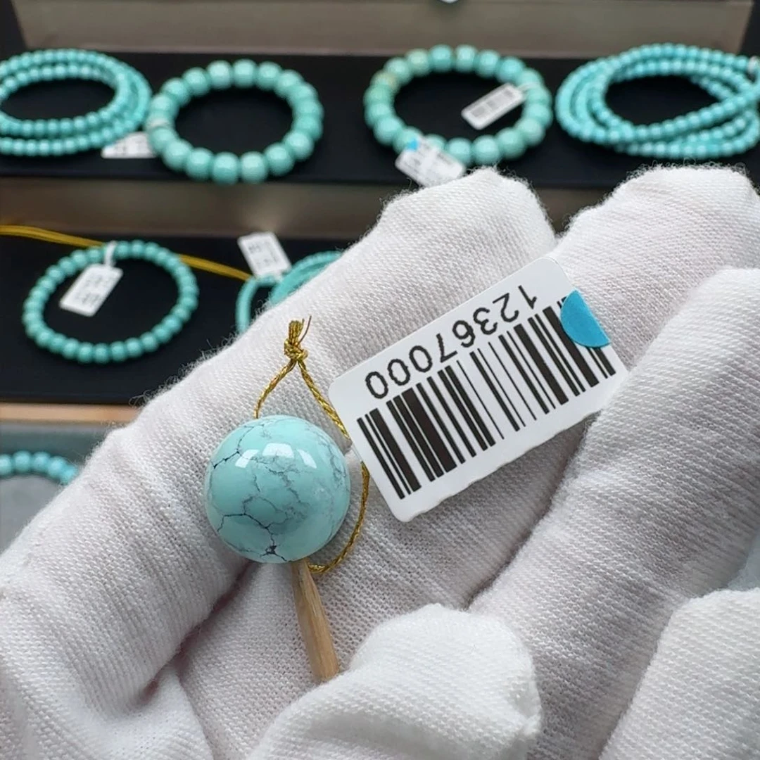 绿松石挂件未镶嵌?**?