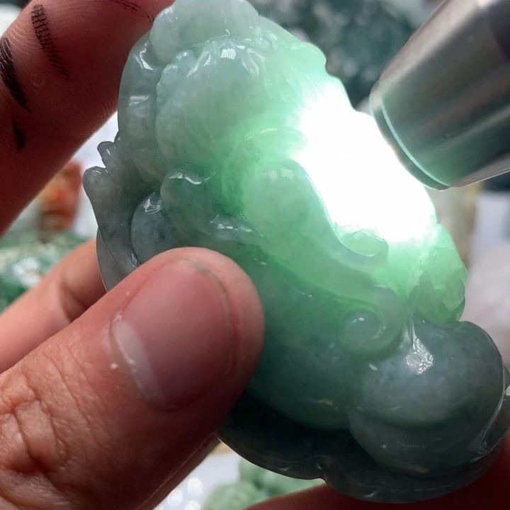 翡翠未镶嵌颈饰保真天然a货翡翠