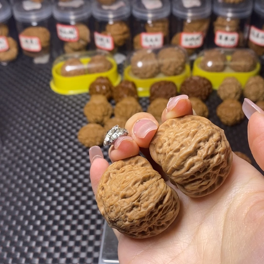 文玩核桃吊坠铁锤全品39