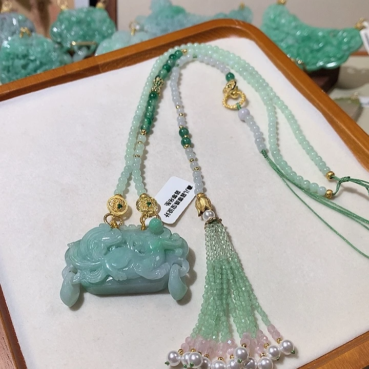 颈饰未镶嵌翡翠翡翠吊坠