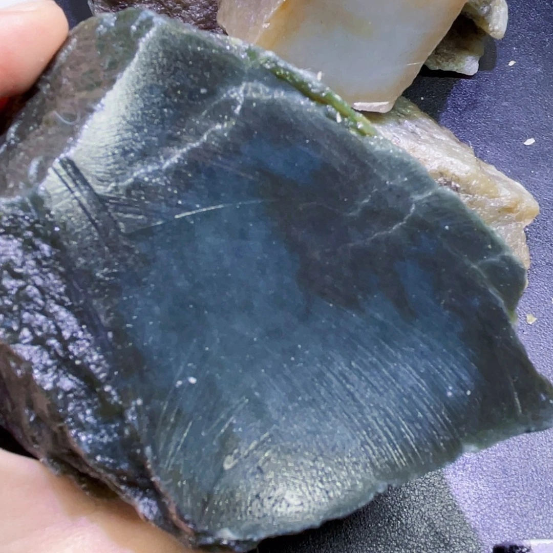 和田玉未镶嵌珠宝半成品