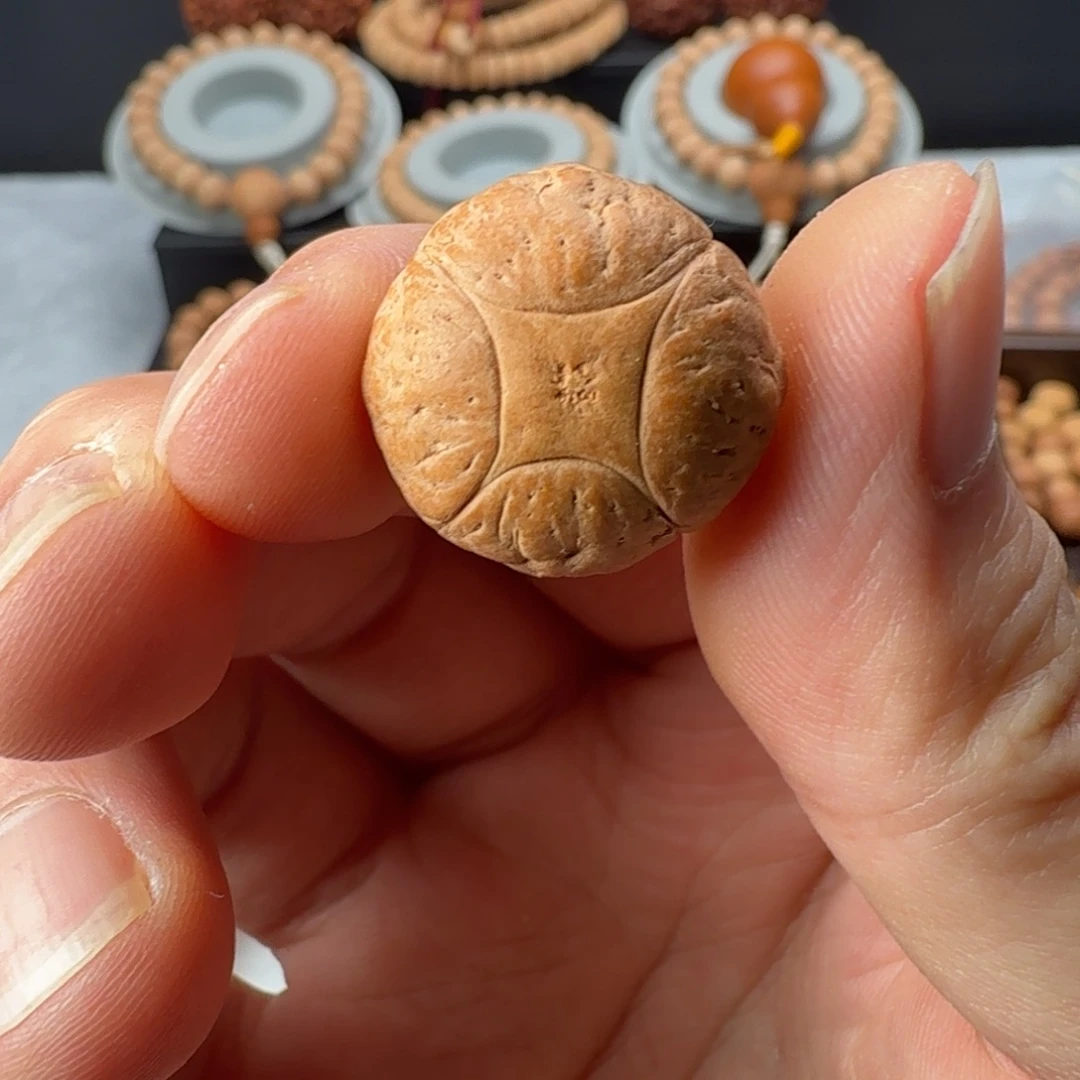 麒麟眼菩提吊坠麒麟眼三通