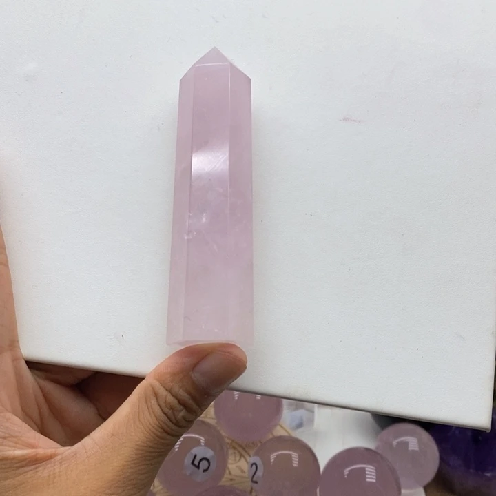 水晶摆件未镶嵌天然粉水晶柱