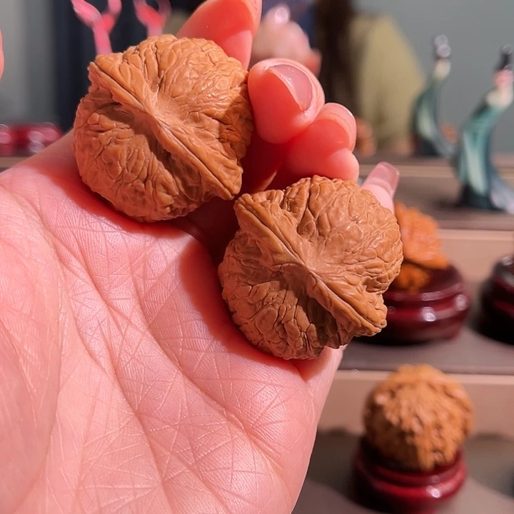 文玩核桃把件全品龙胆